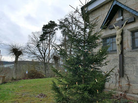 Putzaktion in der Weingartenkapelle (Foto: Karl-Franz Thiede)